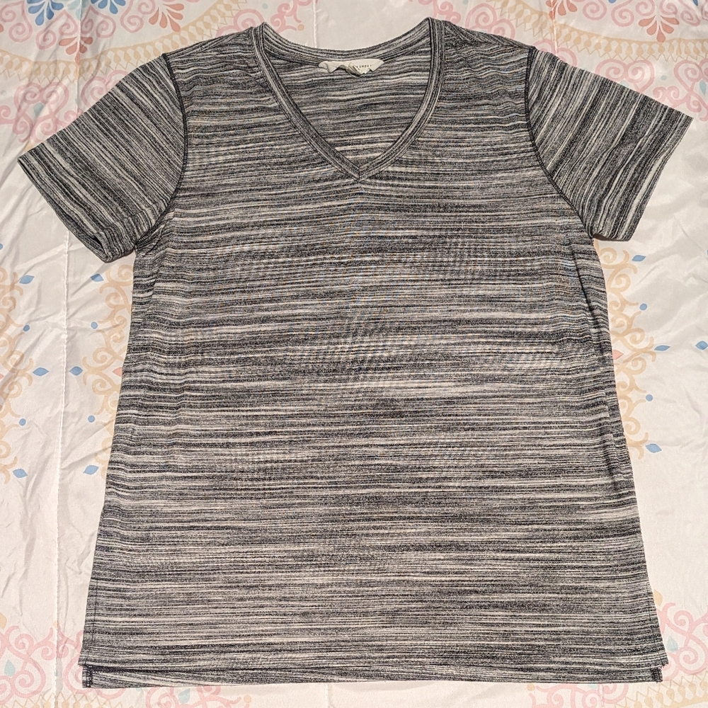 🎉BOGO FREE🎉 New York Laundry Grey Heather T-Shirt